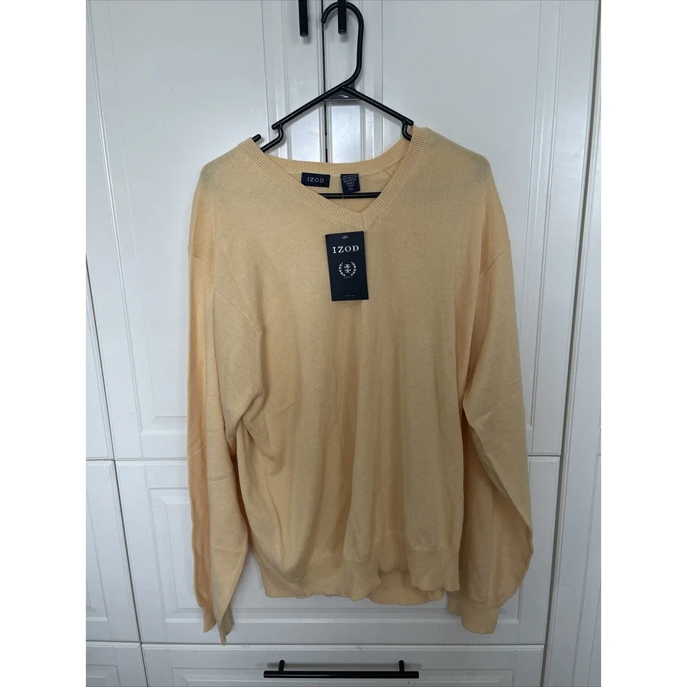 IZOD Mens Pullover V Neck Sweater Yellow Sz 2XLG, Their is small dirt on shirt